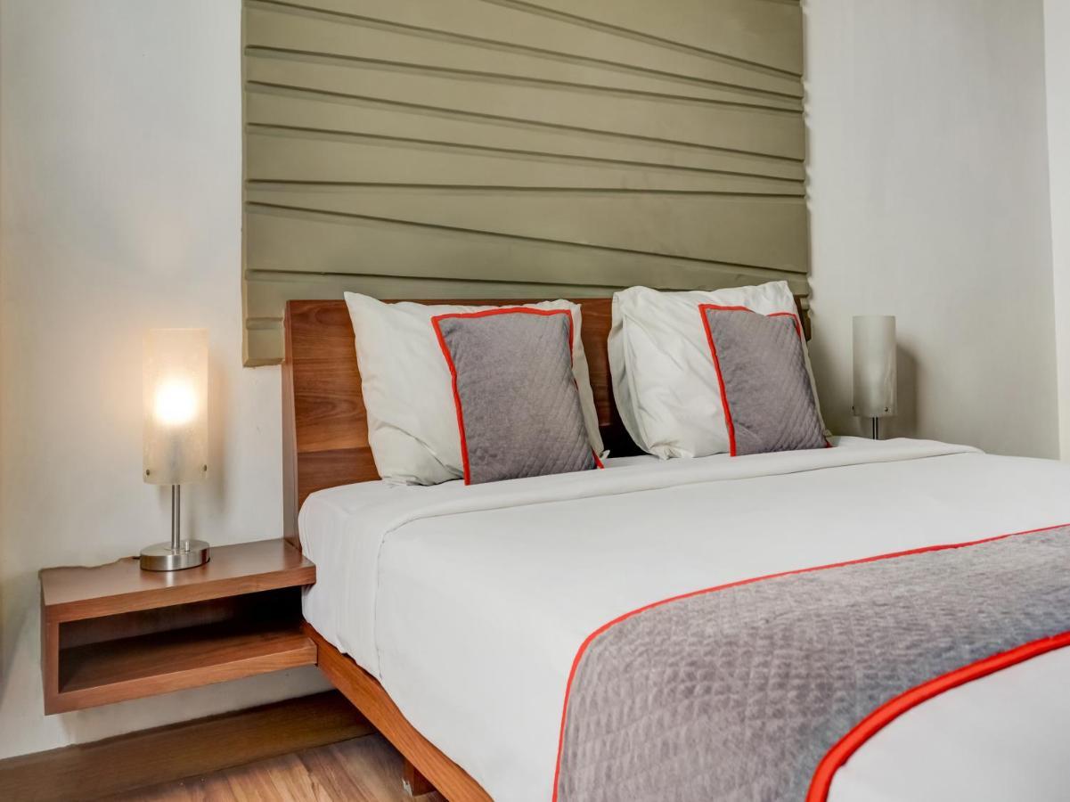 Townhouse Oak Hotel Grand Cikarang Exterior foto